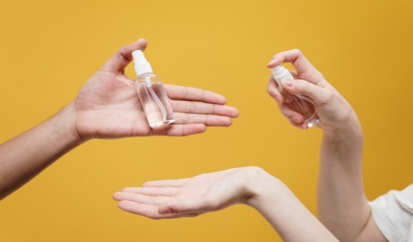 Pakai Hand Sanitizer Ada Aturannya Juga, Lho!